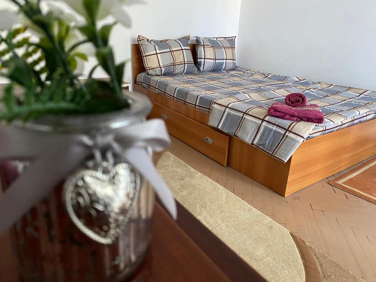 A&S Apartament'S Daire Yaş Dış mekan fotoğraf