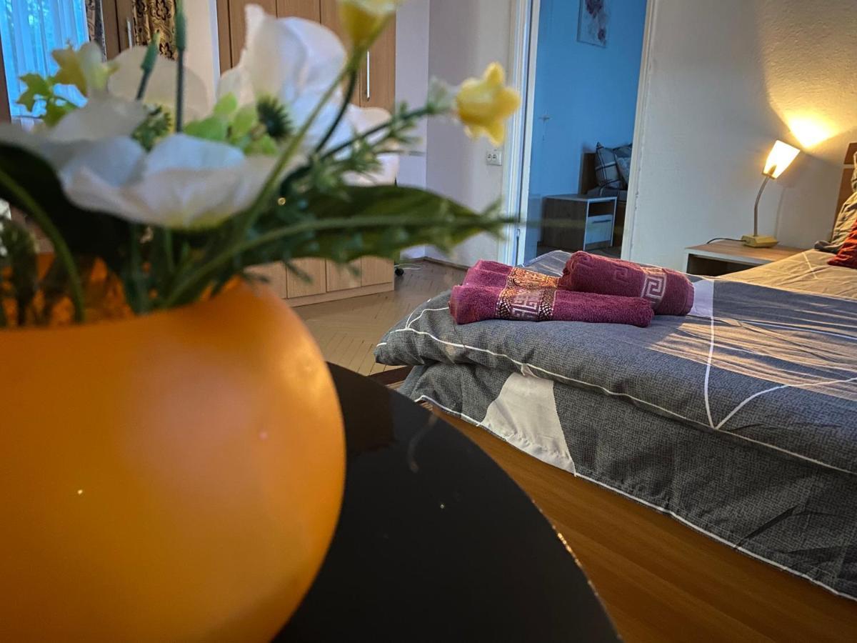 A&S Apartament'S Daire Yaş Dış mekan fotoğraf